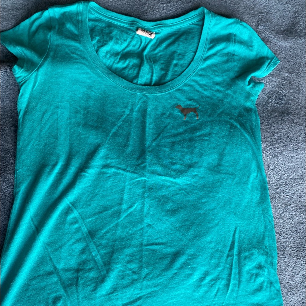 blue PINK scoop neck shirt!